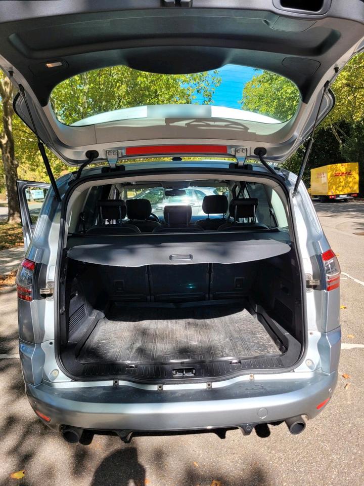 Ford S-Max 2010 — photo 9