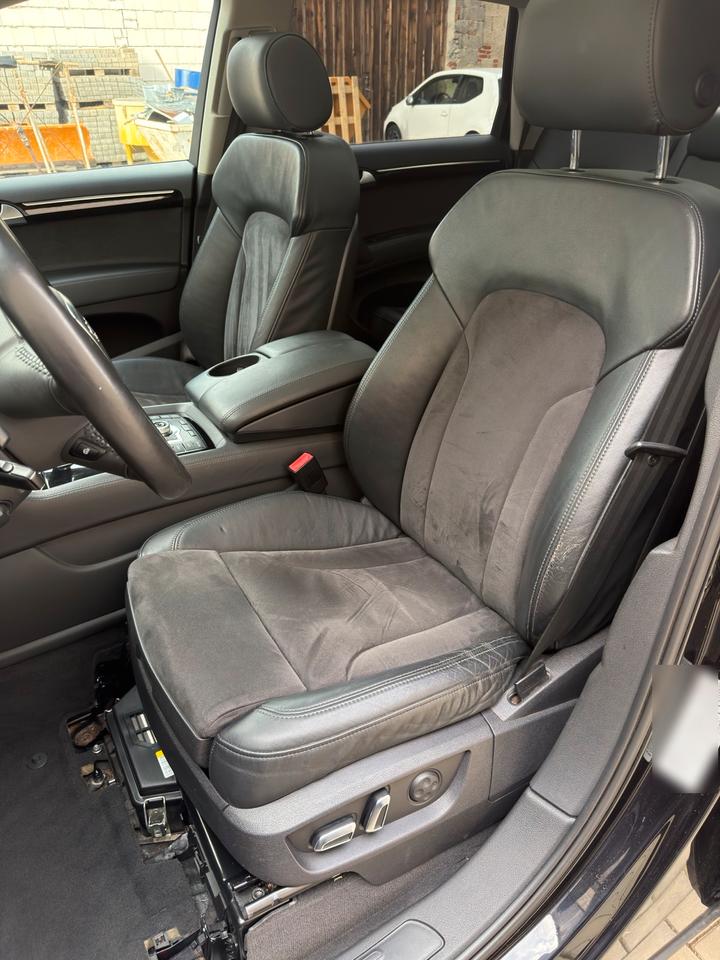 Audi Q7 2010 — photo 12