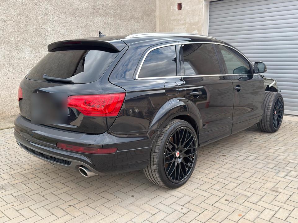 Audi Q7 2010 — photo 5