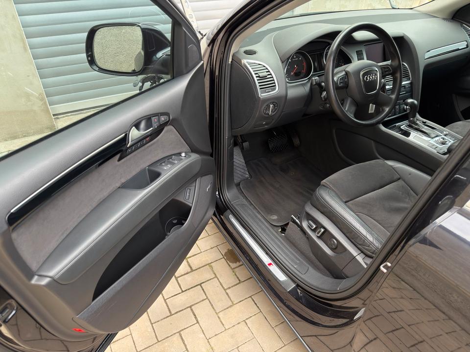 Audi Q7 2010 — photo 9