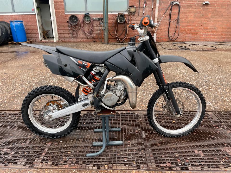 KTM Gelöscht • KTM SX 85 Motocross-Maschine 2012 — двигун 85 ccm