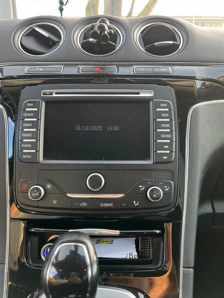 Ford S-Max 2014 — photo 10
