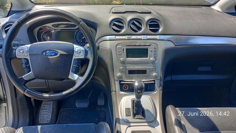 Ford S-Max 2009 — interior