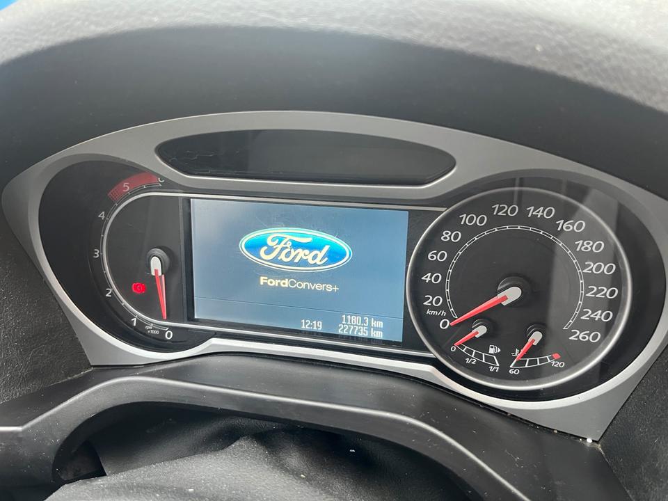 Ford S-Max 2009 — interior