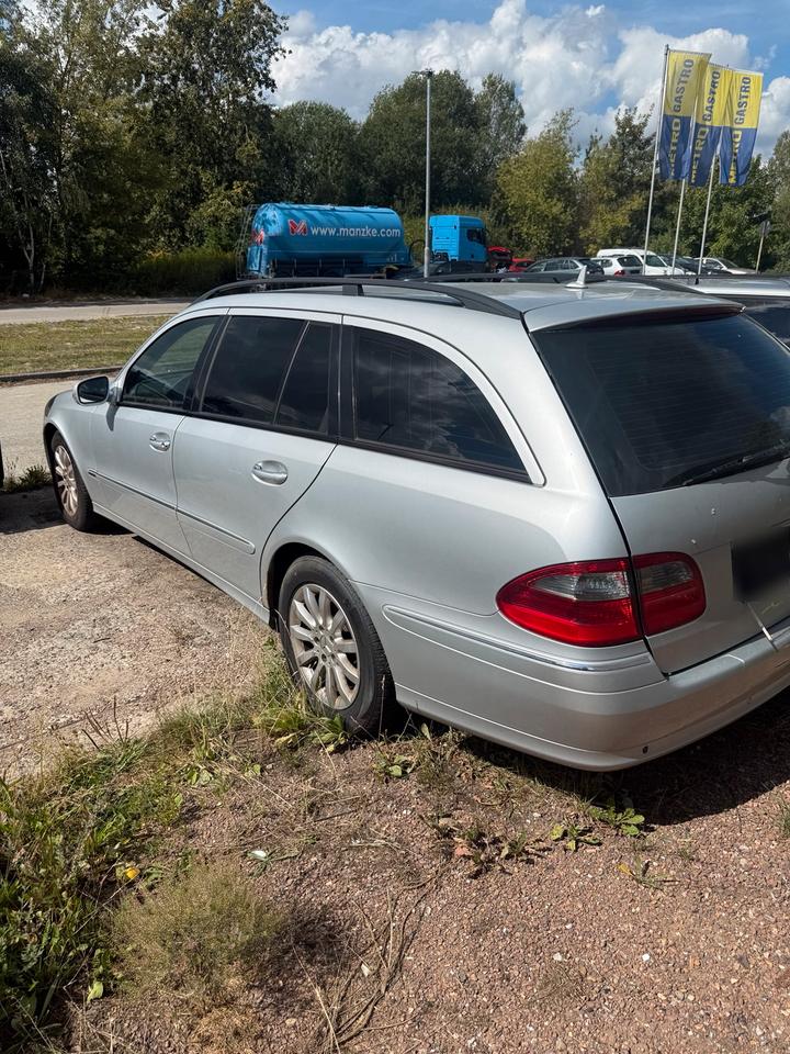 Mercedes Benz E 280 2007 — rear view