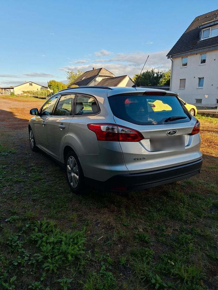Ford Focus 2012 — photo 8