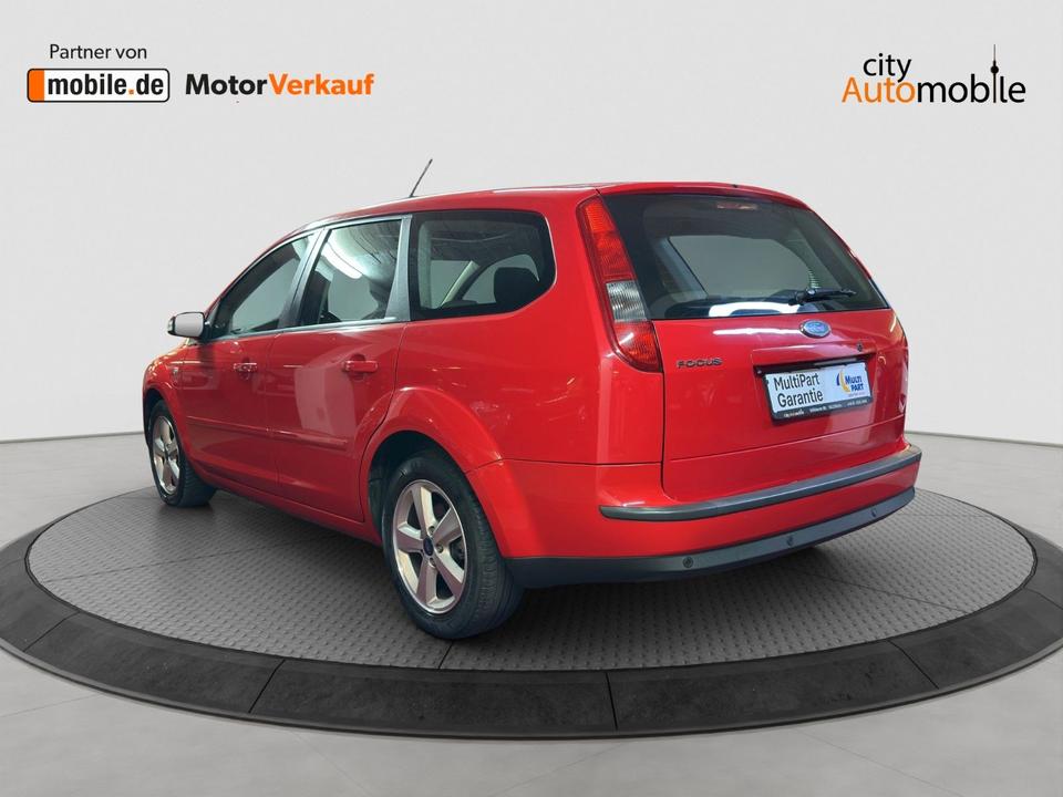 Ford Focus 2006 — салон