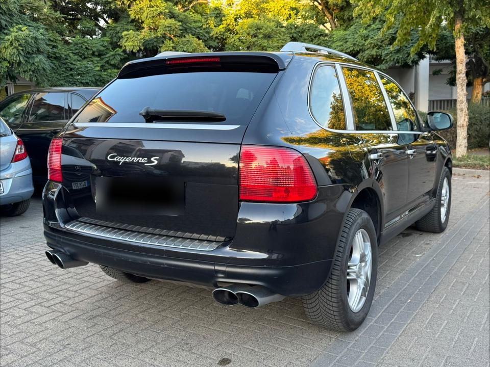 Porsche Cayenne 2006 — engine