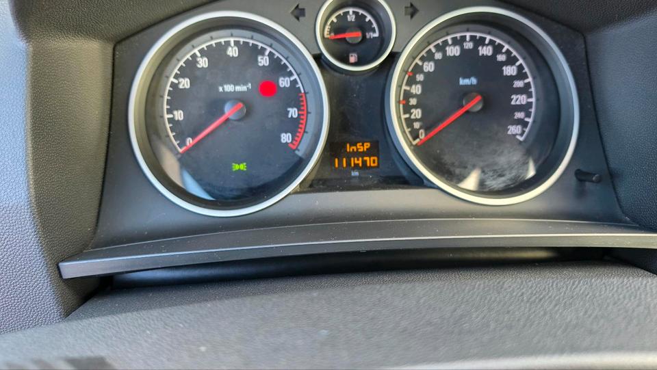 Opel Zafira 2012 — photo 17