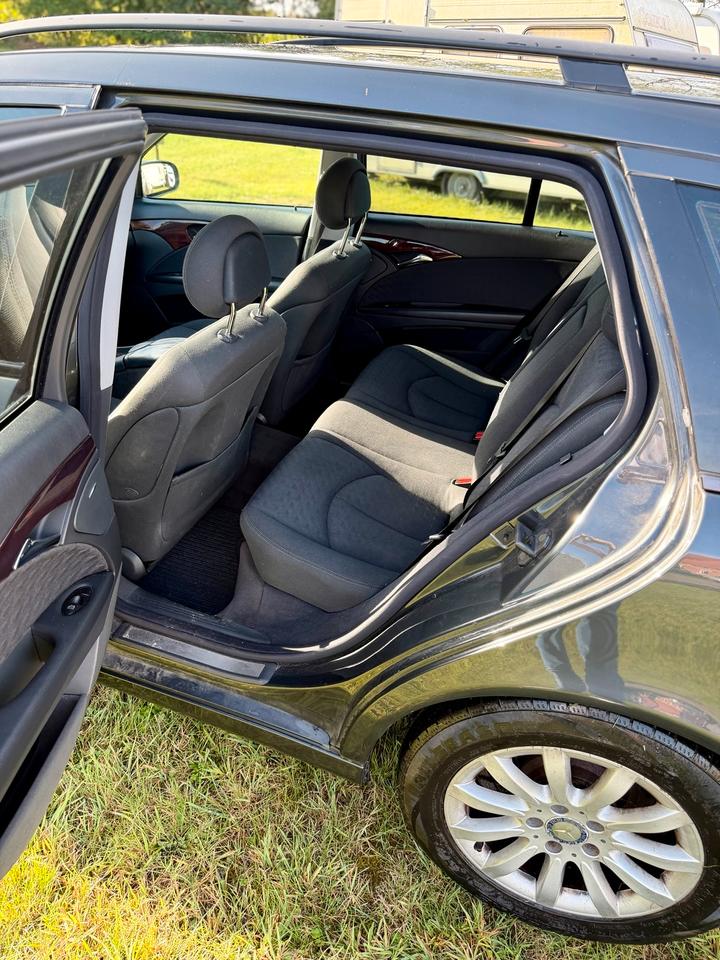 Mercedes Benz E 220 2004 — photo 10