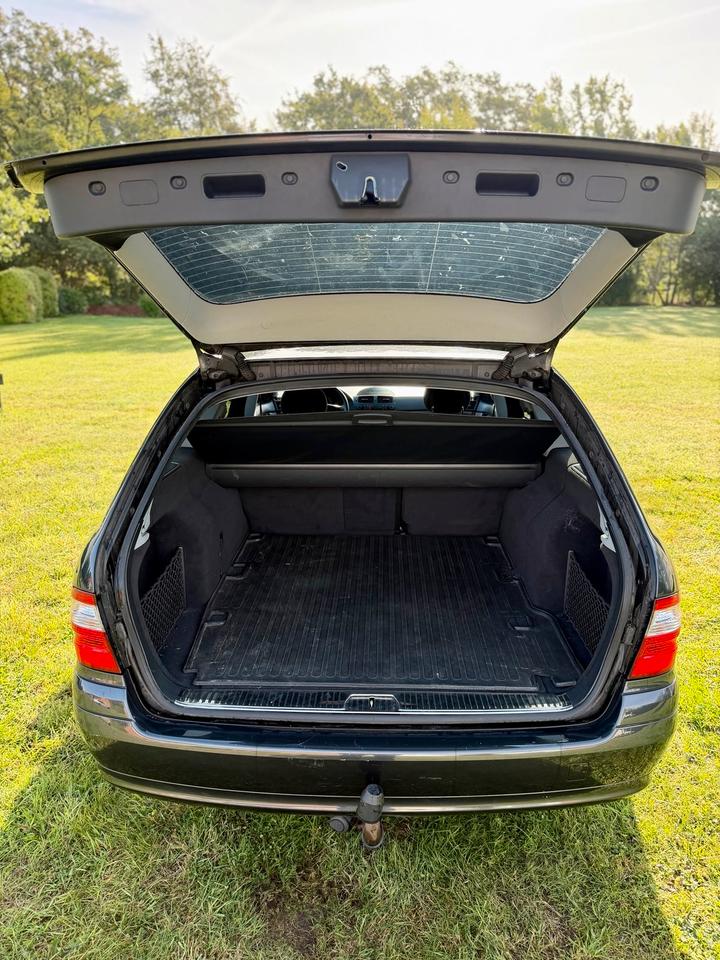 Mercedes Benz E 220 2004 — photo 5