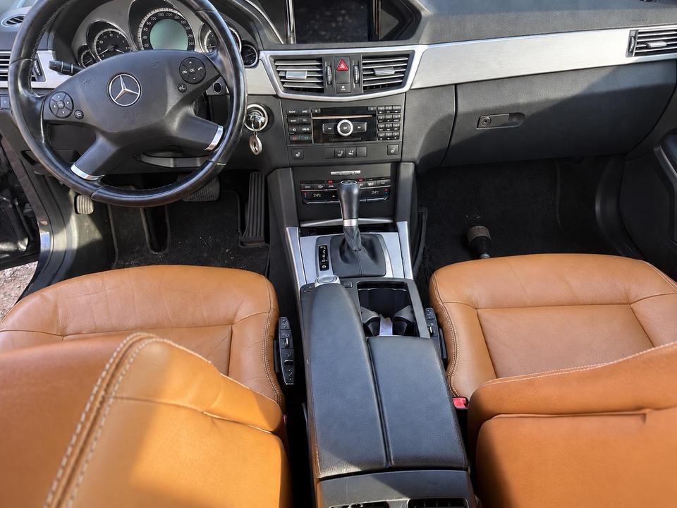 Mercedes Benz E 250 2010 — engine