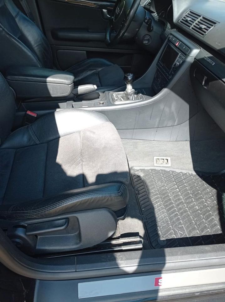 Audi A4 2004 — двигун