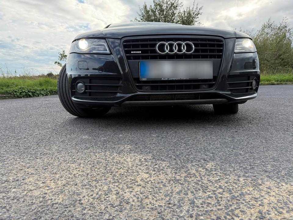 Audi A4 2011 — photo 10