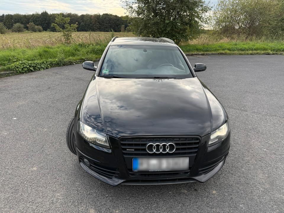 Audi A4 2011 — photo 12