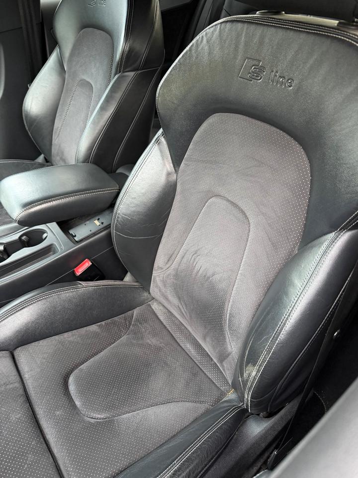 Audi A4 2011 — photo 15