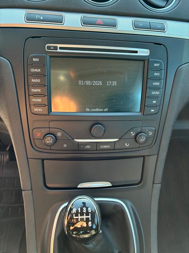 Ford S-Max 2014 — photo 16