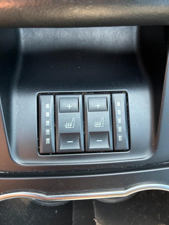 Ford S-Max 2014 — photo 17