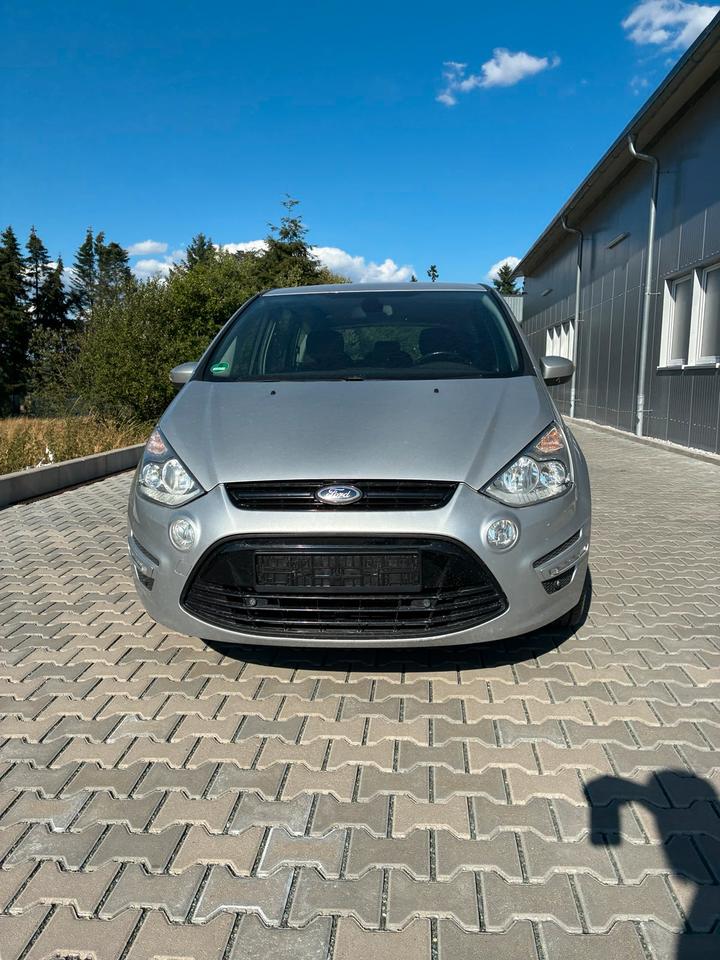 Ford S-Max 2014 — interior