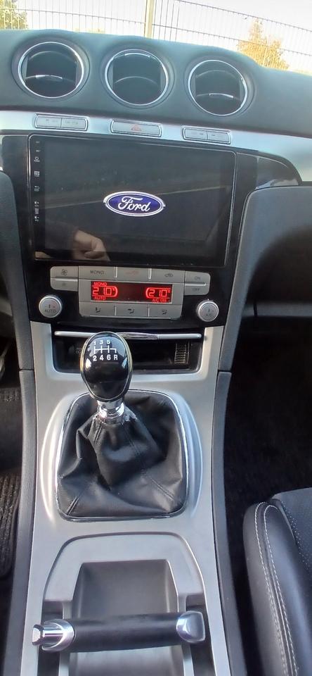 Ford S-Max 2009 — photo 16