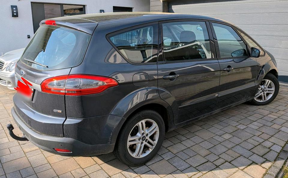 Ford S-Max 2010 — engine