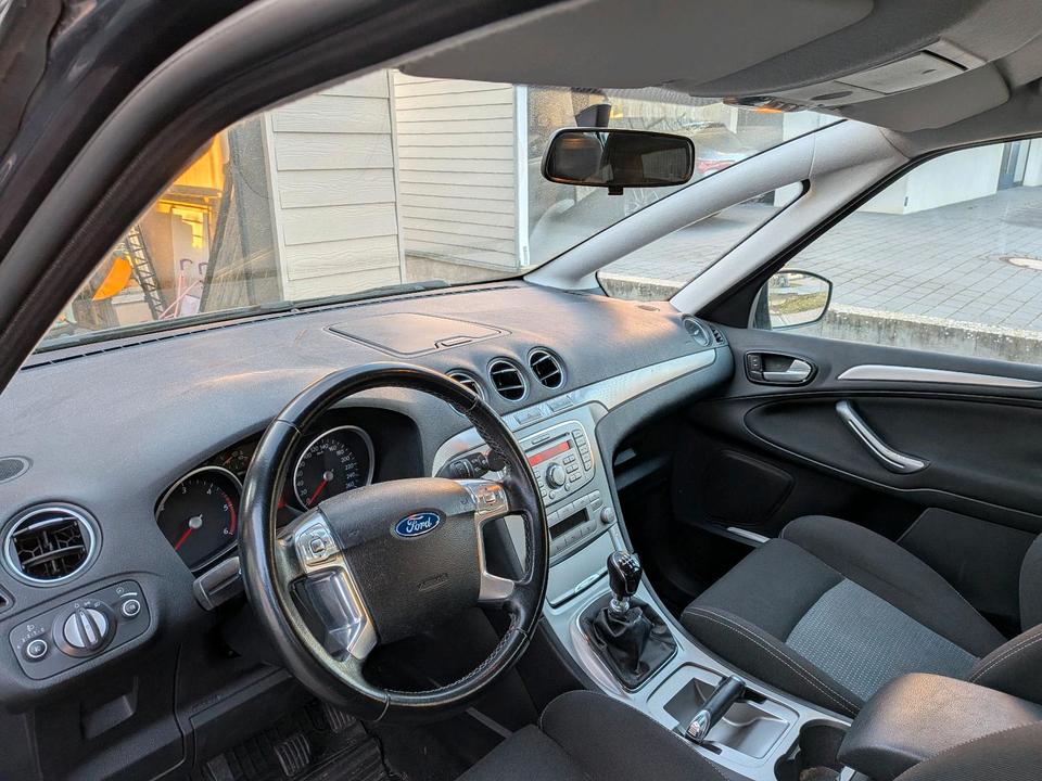 Ford S-Max 2010 — photo 6