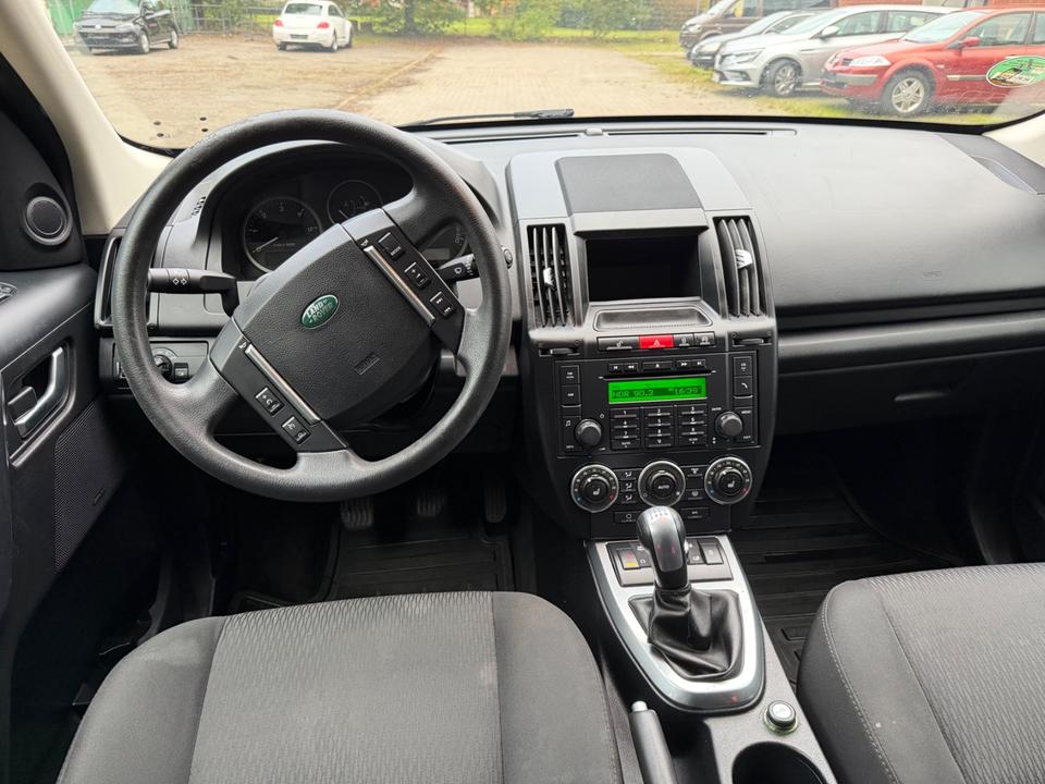 Land Rover Freelander 2011 — photo 14