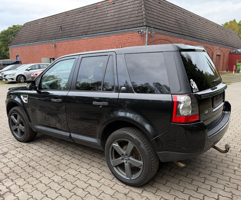 Land Rover Freelander 2011 — photo 7
