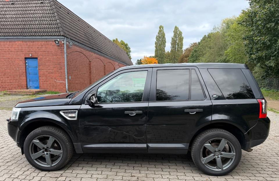 Land Rover Freelander 2011 — photo 8