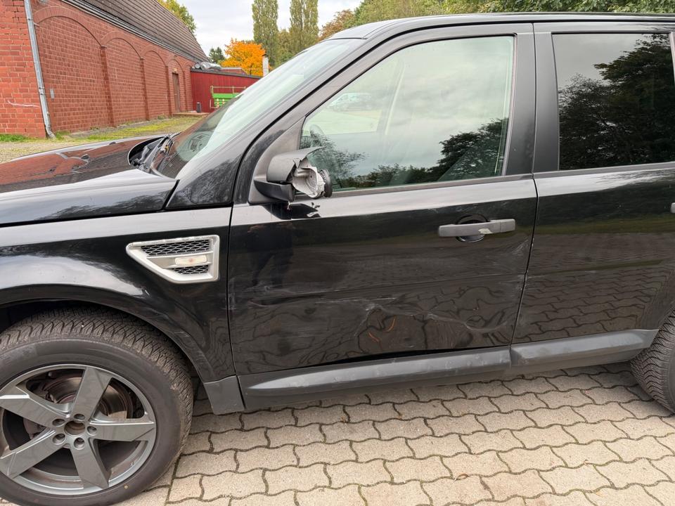 Land Rover Freelander 2011 — photo 9