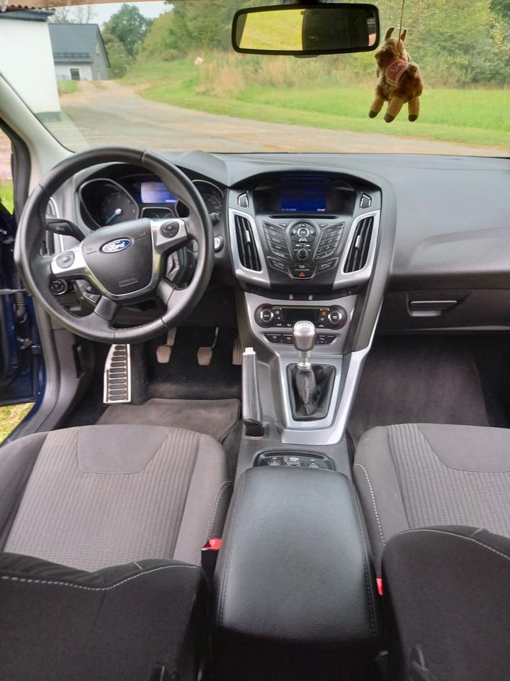 Ford Focus 2012 — photo 10