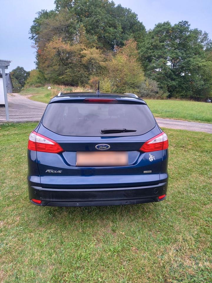 Ford Focus 2012 — interior