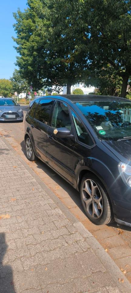 Ford S-Max 2007 — rear view