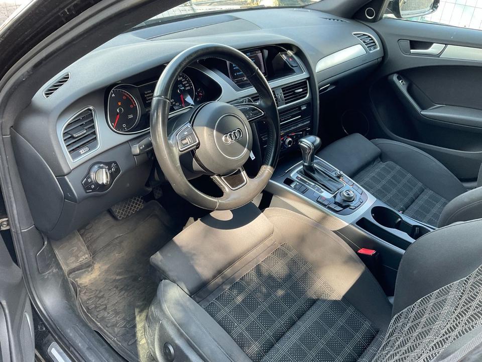 Audi A4 2014 — photo 12