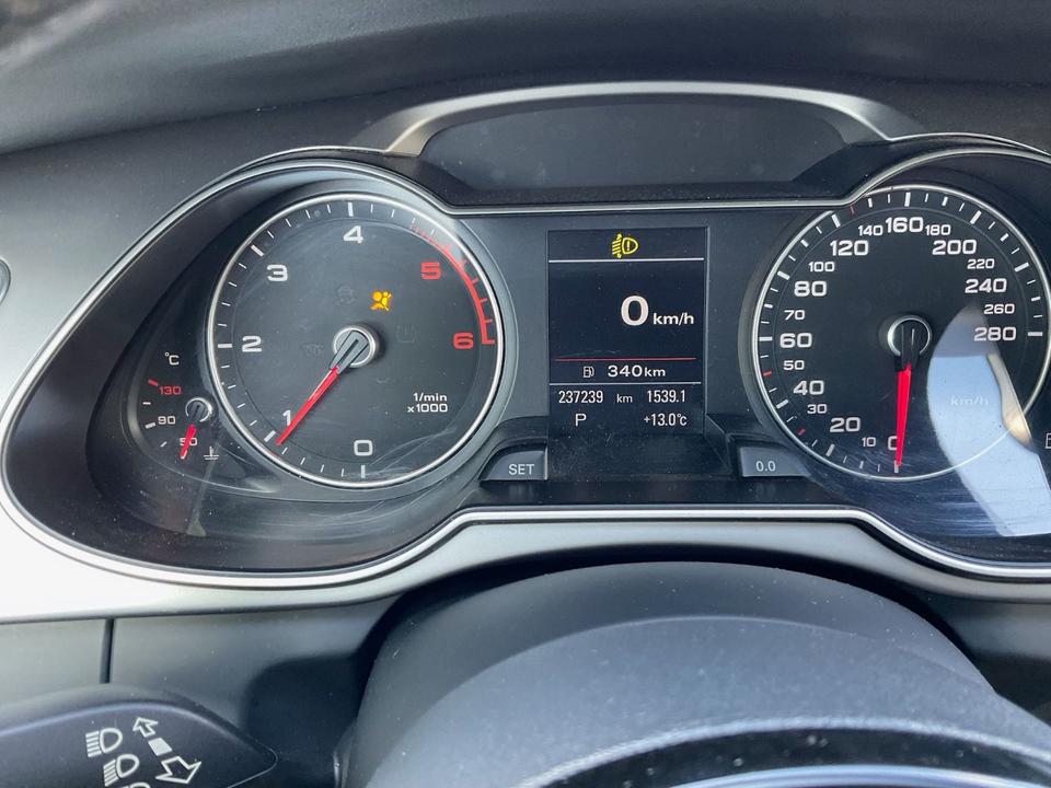 Audi A4 2014 — photo 17