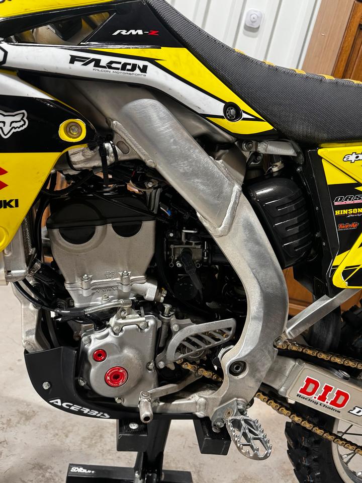 Suzuki Motocross Suzuki RM-Z 250 2015 — engine 250 ccm