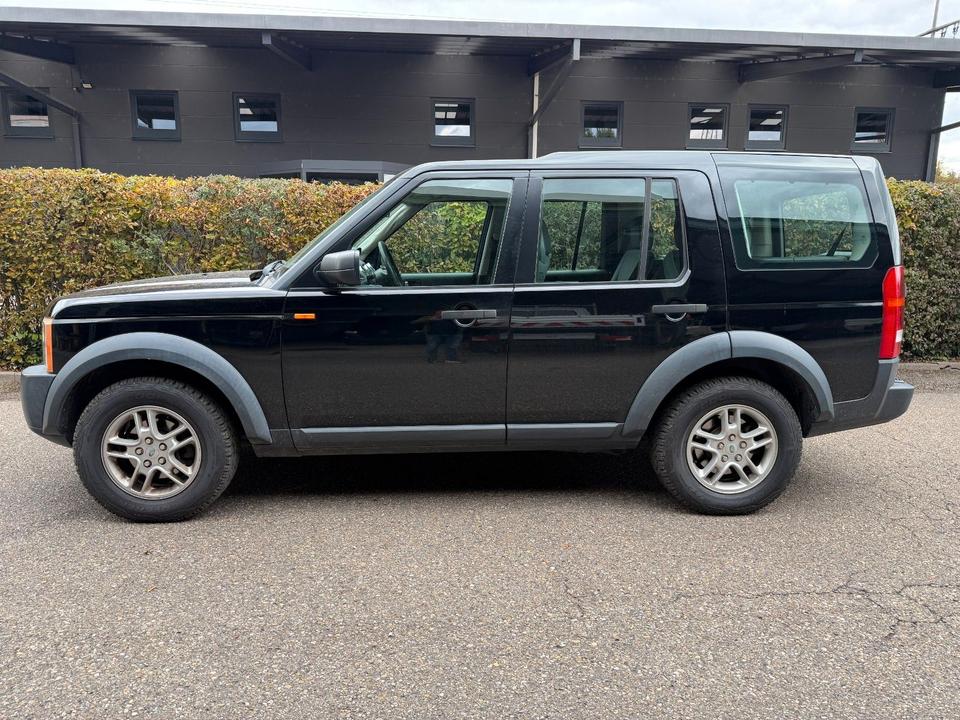 Land Rover Discovery 2008 — вигляд ззаду