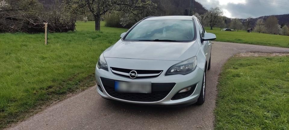 Opel Astra 2015 — photo 13