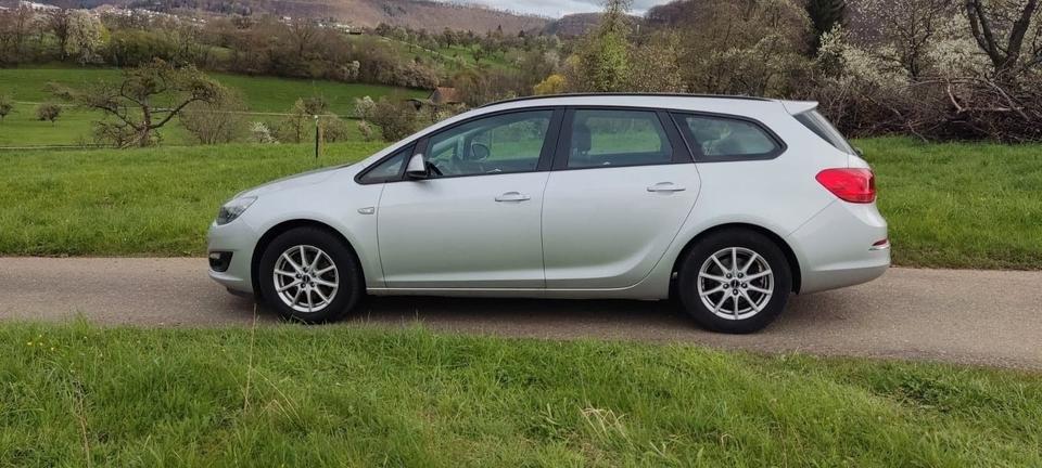 Opel Astra 2015 — photo 15