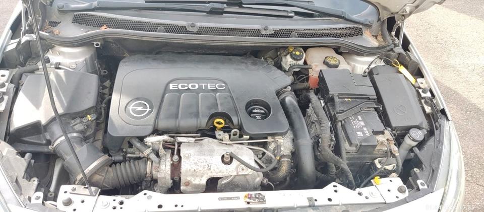 Opel Astra 2015 — photo 5
