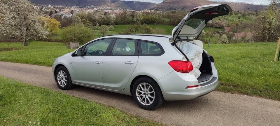 Opel Astra 2015 — photo 7