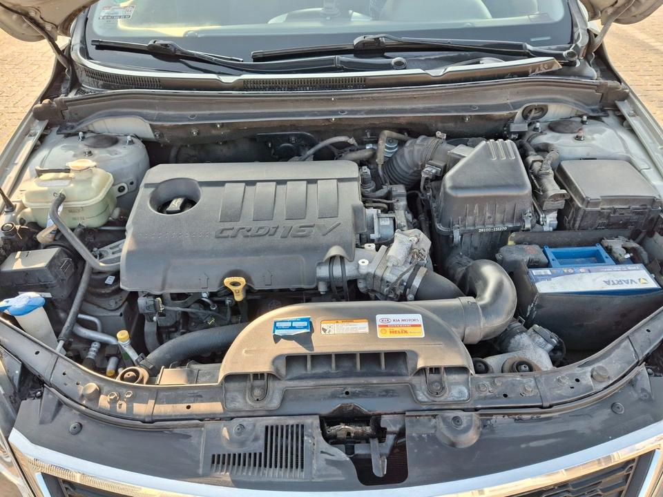 Kia cee'd Sportswagon 2011 — двигун