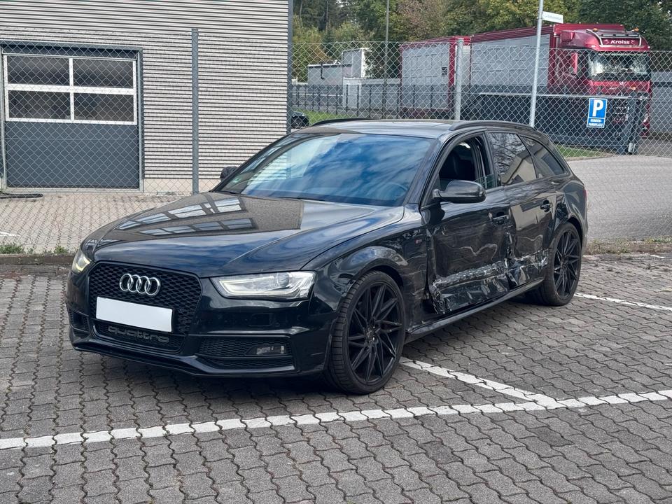 Audi A4 2014 — rear view
