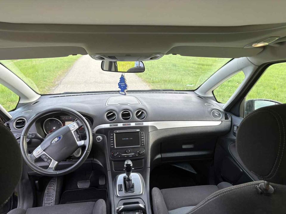 Ford S-Max 2014 — photo 13