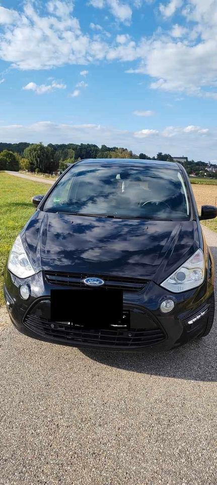 Ford S-Max 2014 — rear view