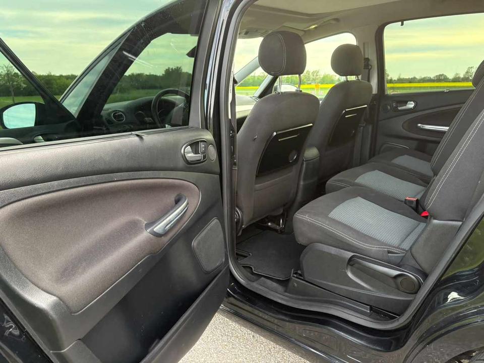 Ford S-Max 2014 — photo 9