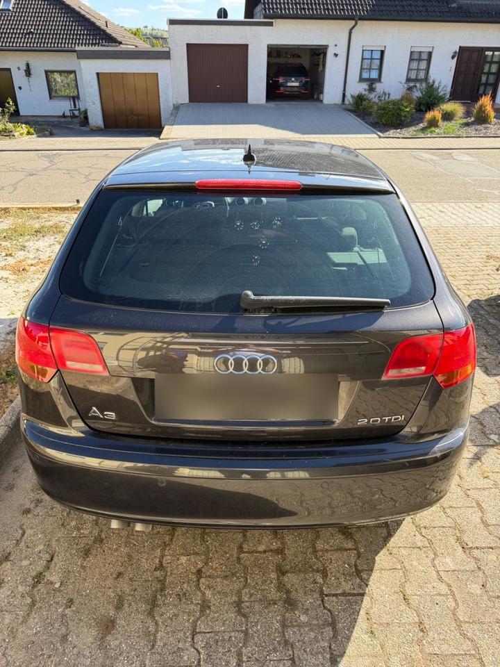 Audi A3 2007 — салон