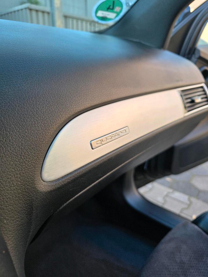 Audi A6 2009 — photo 12