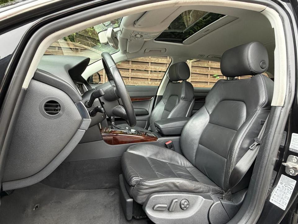 Audi A6 2009 — photo 10