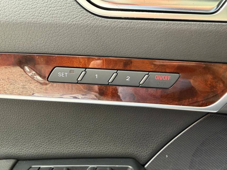 Audi A6 2009 — photo 13